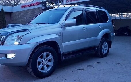 Toyota Land Cruiser Prado 120 рестайлинг, 2003 год, 1 670 000 рублей, 3 фотография