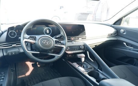 Hyundai Elantra, 2024 год, 2 190 000 рублей, 6 фотография