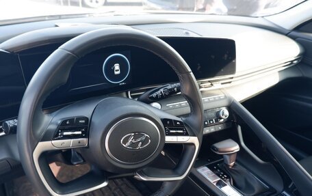 Hyundai Elantra, 2024 год, 2 190 000 рублей, 7 фотография