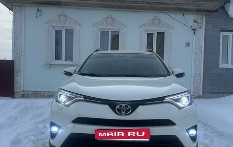 Toyota RAV4, 2015 год, 2 380 000 рублей, 8 фотография