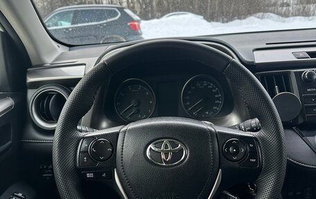 Toyota RAV4, 2015 год, 2 380 000 рублей, 18 фотография