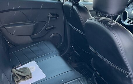 Renault Logan II, 2019 год, 825 000 рублей, 14 фотография