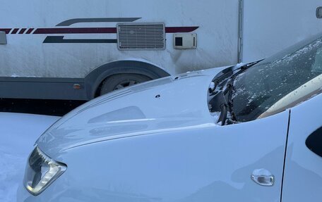 Renault Logan II, 2019 год, 825 000 рублей, 23 фотография