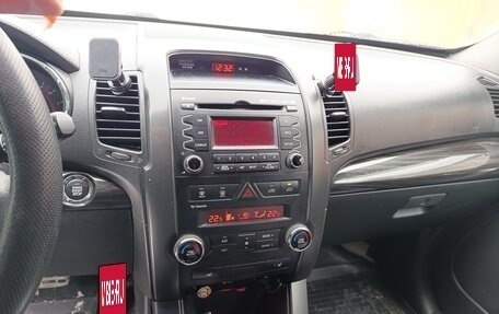 KIA Sorento II рестайлинг, 2011 год, 1 300 000 рублей, 13 фотография