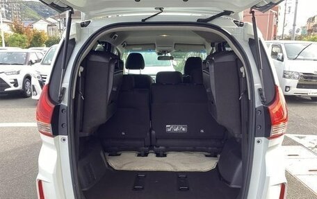 Honda Freed II, 2017 год, 1 078 000 рублей, 7 фотография