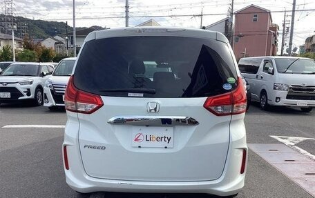 Honda Freed II, 2017 год, 1 078 000 рублей, 6 фотография