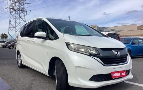 Honda Freed II, 2017 год, 1 078 000 рублей, 2 фотография