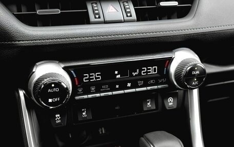 Toyota RAV4, 2025 год, 4 600 000 рублей, 16 фотография