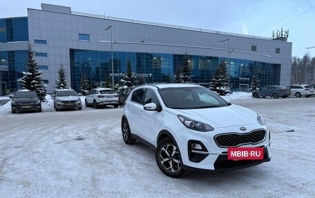 KIA Sportage IV рестайлинг, 2019 год, 2 100 000 рублей, 3 фотография