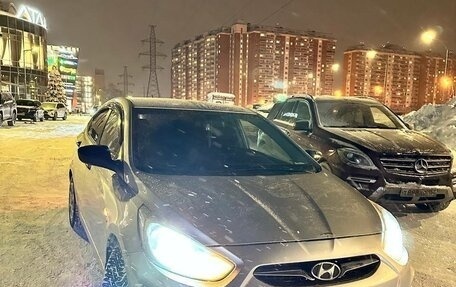 Hyundai Solaris II рестайлинг, 2013 год, 600 000 рублей, 2 фотография