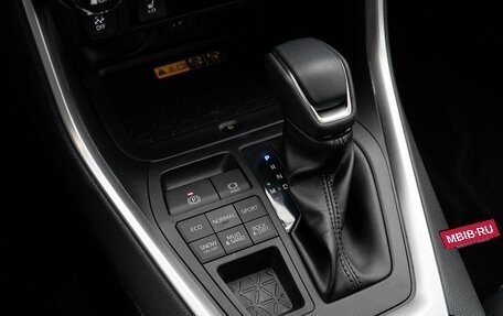 Toyota RAV4, 2025 год, 4 490 000 рублей, 21 фотография