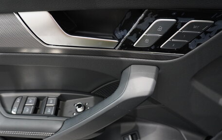 Audi Q5, 2025 год, 6 300 000 рублей, 16 фотография