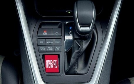 Toyota RAV4, 2025 год, 4 390 000 рублей, 17 фотография