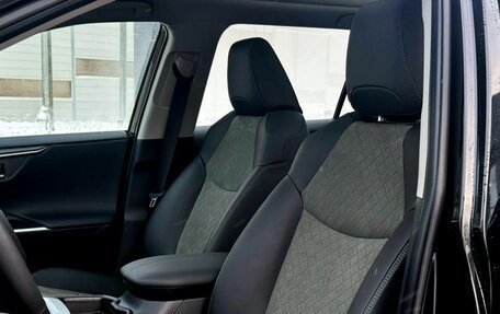 Toyota RAV4, 2025 год, 4 390 000 рублей, 21 фотография