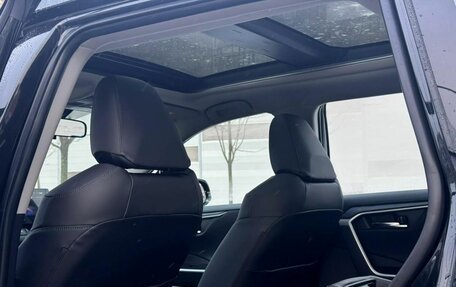 Toyota RAV4, 2025 год, 4 390 000 рублей, 25 фотография