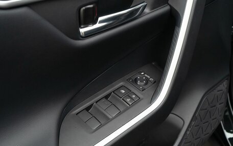 Toyota RAV4, 2025 год, 4 490 000 рублей, 18 фотография