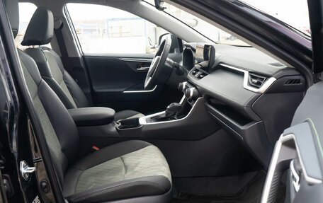 Toyota RAV4, 2025 год, 4 490 000 рублей, 21 фотография