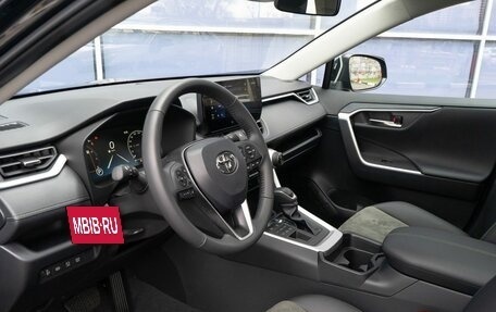 Toyota RAV4, 2025 год, 4 490 000 рублей, 15 фотография