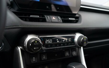 Toyota RAV4, 2025 год, 4 490 000 рублей, 28 фотография