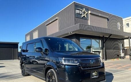 Honda Stepwgn, 2022 год, 2 290 000 рублей, 3 фотография