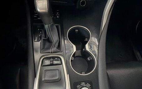 Lexus RX IV рестайлинг, 2018 год, 4 550 000 рублей, 14 фотография