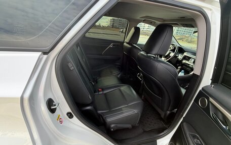 Lexus RX IV рестайлинг, 2018 год, 4 550 000 рублей, 20 фотография