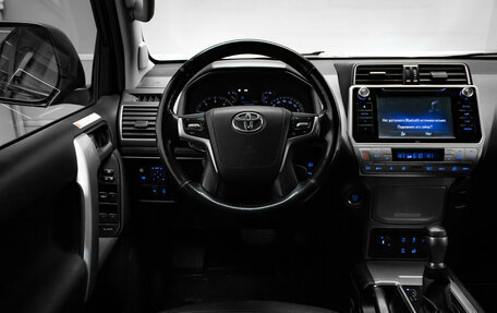 Toyota Land Cruiser Prado 150 рестайлинг 2, 2020 год, 4 550 000 рублей, 9 фотография