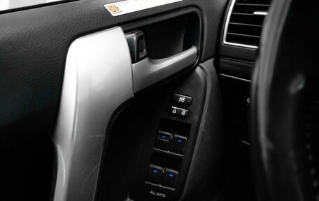 Toyota Land Cruiser Prado 150 рестайлинг 2, 2020 год, 4 550 000 рублей, 14 фотография
