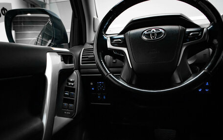 Toyota Land Cruiser Prado 150 рестайлинг 2, 2020 год, 4 550 000 рублей, 15 фотография