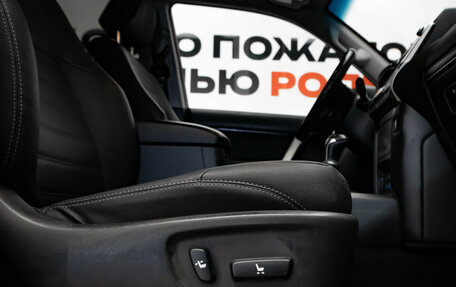 Toyota Land Cruiser Prado 150 рестайлинг 2, 2020 год, 4 550 000 рублей, 30 фотография