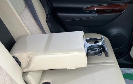 Toyota Harrier, 2017 год, 2 050 000 рублей, 14 фотография