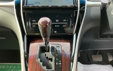 Toyota Harrier, 2017 год, 2 050 000 рублей, 15 фотография