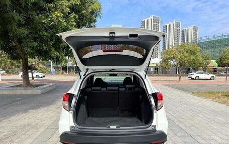 Honda Vezel, 2021 год, 1 310 000 рублей, 9 фотография