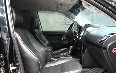 Toyota Land Cruiser Prado 150 рестайлинг 2, 2014 год, 3 270 000 рублей, 9 фотография