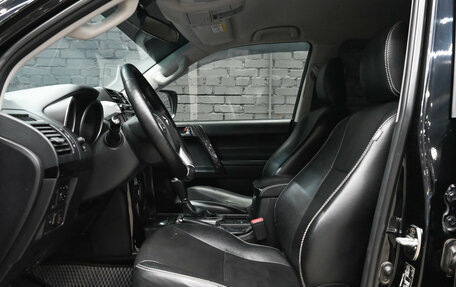 Toyota Land Cruiser Prado 150 рестайлинг 2, 2014 год, 3 270 000 рублей, 17 фотография