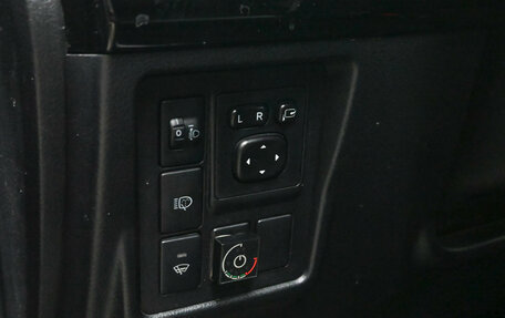 Toyota Land Cruiser Prado 150 рестайлинг 2, 2014 год, 3 270 000 рублей, 13 фотография