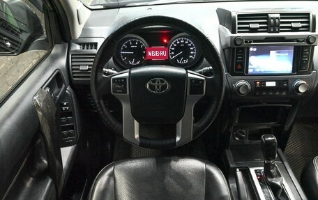 Toyota Land Cruiser Prado 150 рестайлинг 2, 2014 год, 3 270 000 рублей, 10 фотография