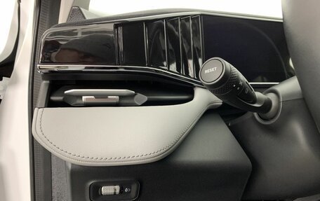 Geely Atlas, 2024 год, 2 974 000 рублей, 9 фотография