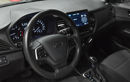 Hyundai Solaris II рестайлинг, 2020 год, 1 720 000 рублей, 17 фотография