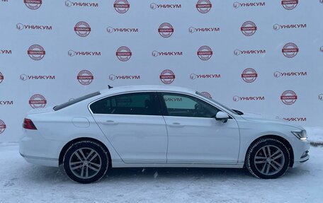 Volkswagen Passat B8 рестайлинг, 2017 год, 1 699 000 рублей, 5 фотография