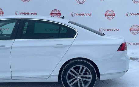 Volkswagen Passat B8 рестайлинг, 2017 год, 1 699 000 рублей, 9 фотография