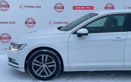 Volkswagen Passat B8 рестайлинг, 2017 год, 1 699 000 рублей, 8 фотография