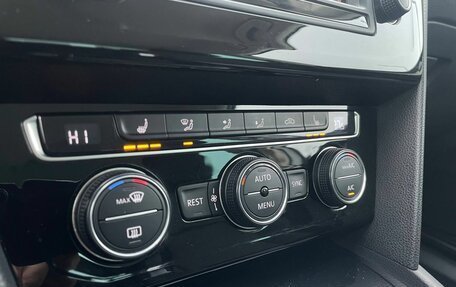 Volkswagen Passat B8 рестайлинг, 2017 год, 1 699 000 рублей, 20 фотография