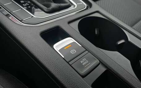 Volkswagen Passat B8 рестайлинг, 2017 год, 1 699 000 рублей, 25 фотография