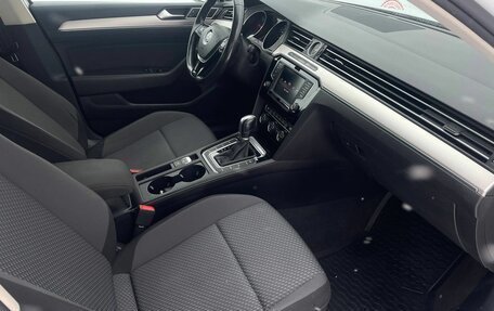 Volkswagen Passat B8 рестайлинг, 2017 год, 1 699 000 рублей, 31 фотография