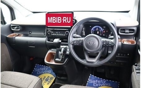 Toyota Sienta, 2022 год, 1 520 000 рублей, 8 фотография