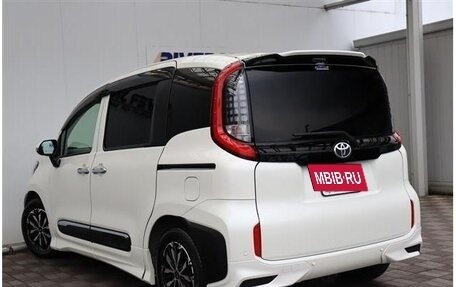 Toyota Sienta, 2022 год, 1 520 000 рублей, 7 фотография