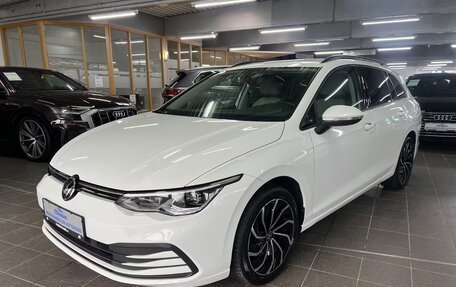 Volkswagen Golf VIII, 2022 год, 3 100 000 рублей, 5 фотография