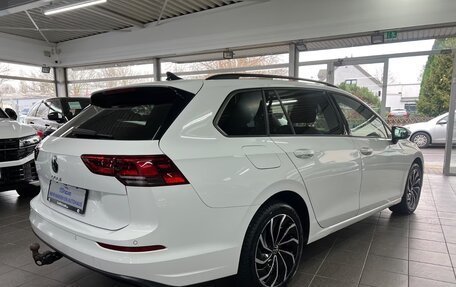 Volkswagen Golf VIII, 2022 год, 3 100 000 рублей, 9 фотография