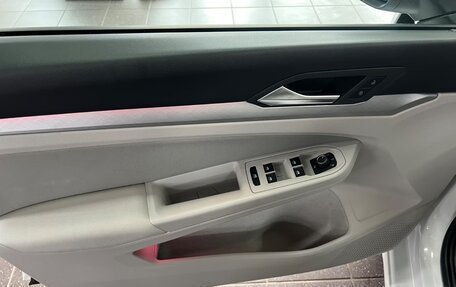 Volkswagen Golf VIII, 2022 год, 3 100 000 рублей, 17 фотография